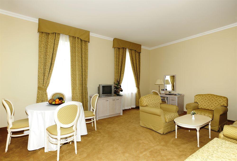 Hotel Kvarner Palace Crikvenica Bagian luar foto
