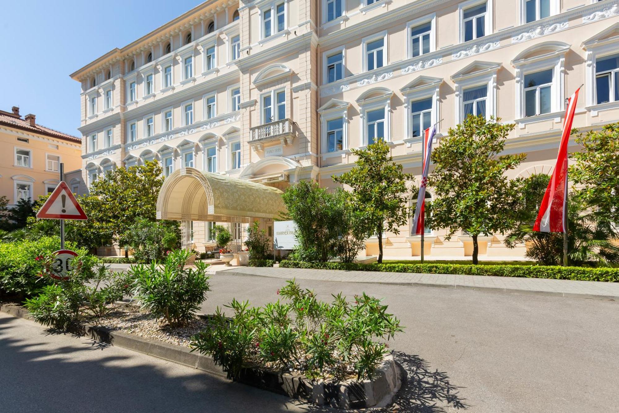 Hotel Kvarner Palace Crikvenica Bagian luar foto