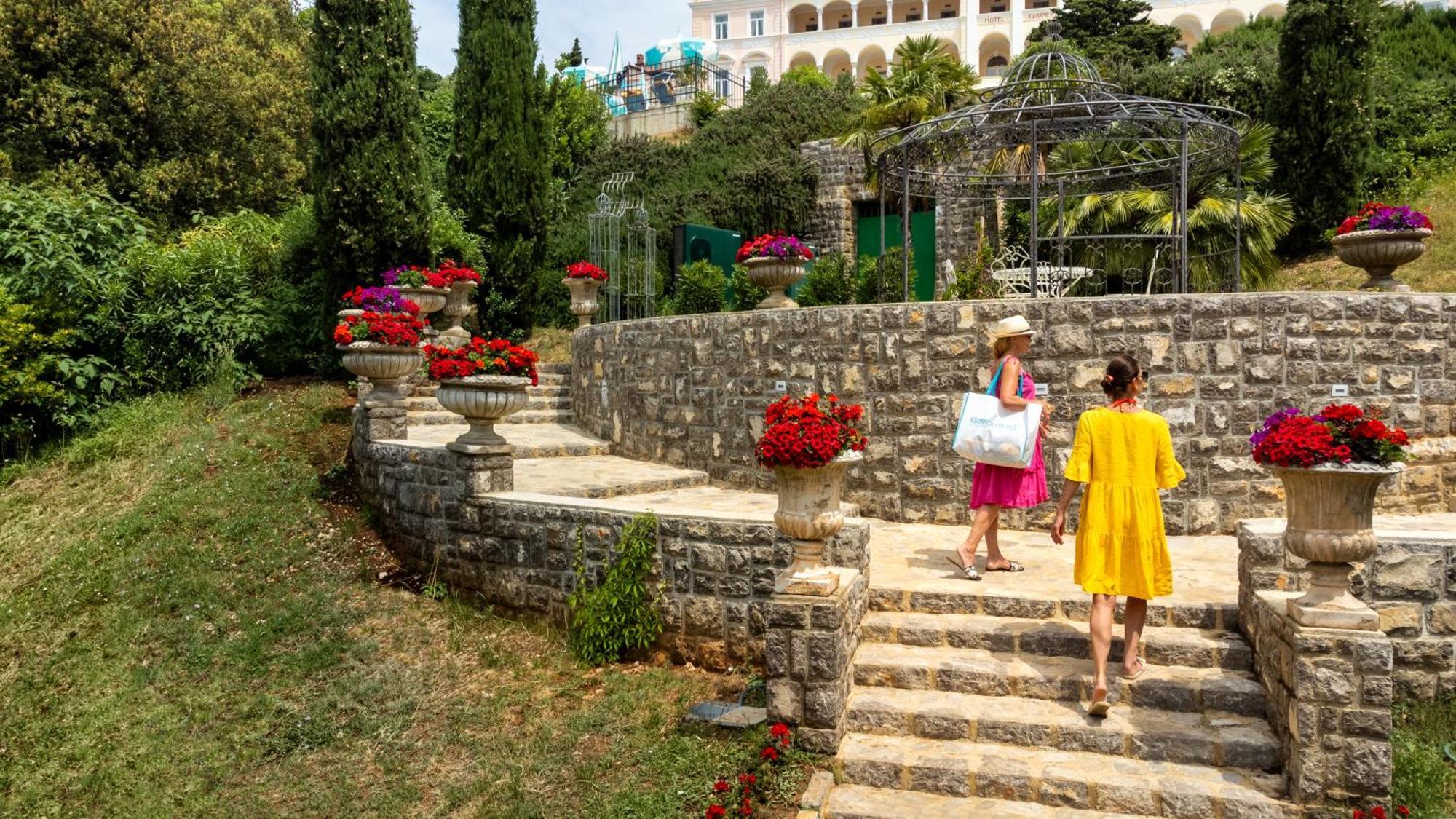 Hotel Kvarner Palace Crikvenica Bagian luar foto
